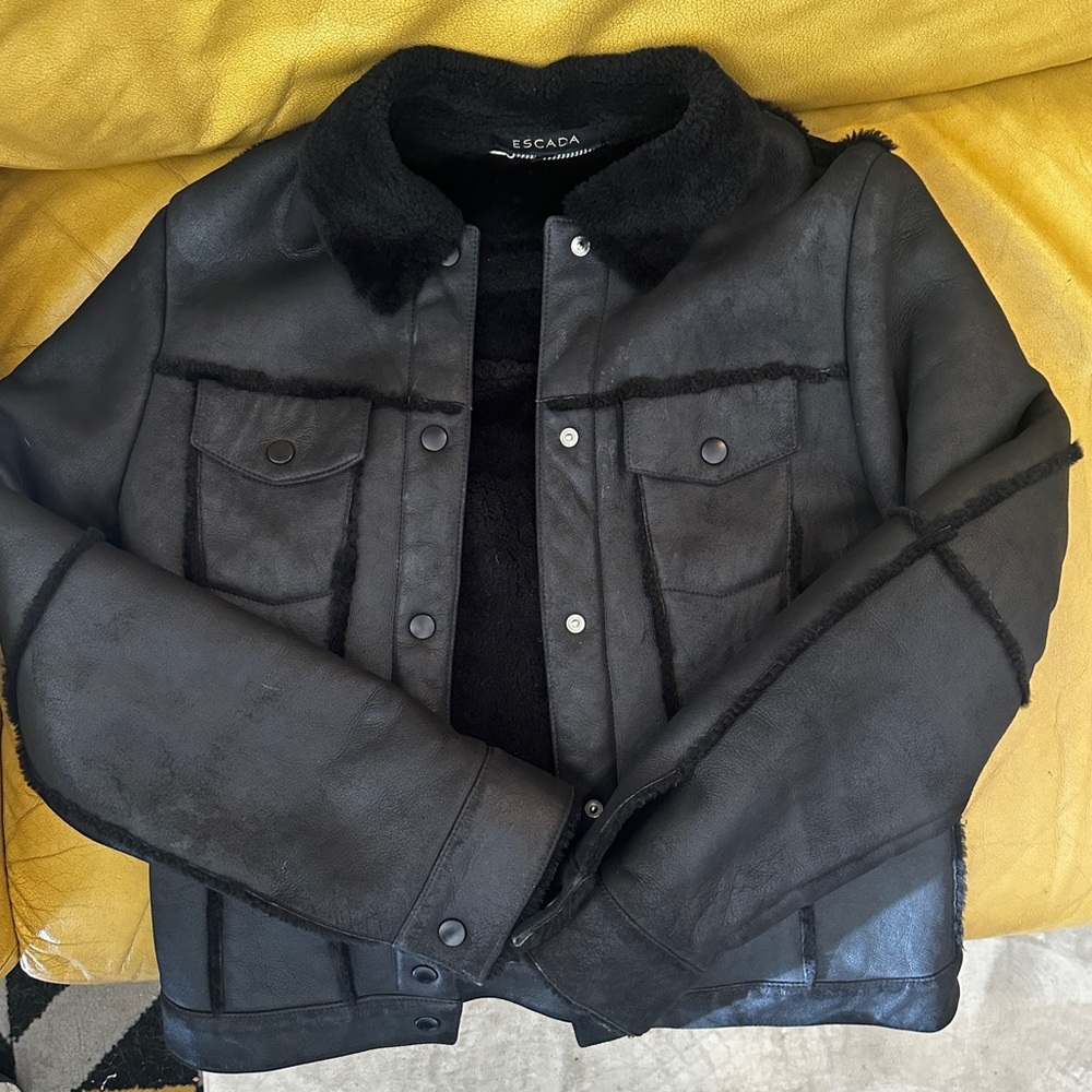 Escada Women's Black genuine lamb leather and Shearling Jacket - Picture 4 of 5